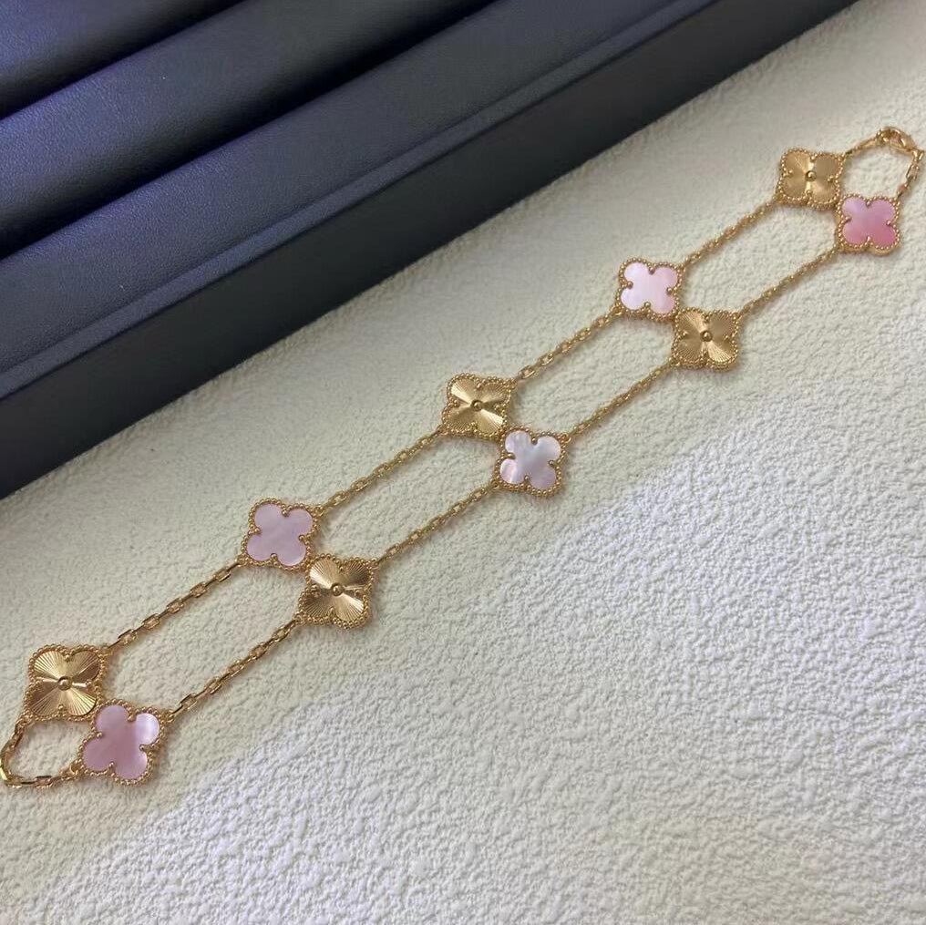 ˇGilded EraˇCLOVER 10 MOTIFS LASER PINK MOP NECKLACE