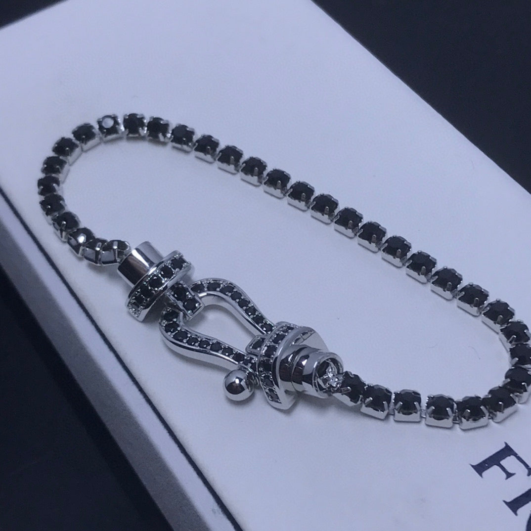 ˇGilded EraˇFORCE LARGE HORSESHOE FULL DIAMOND TENNIS BRACELET