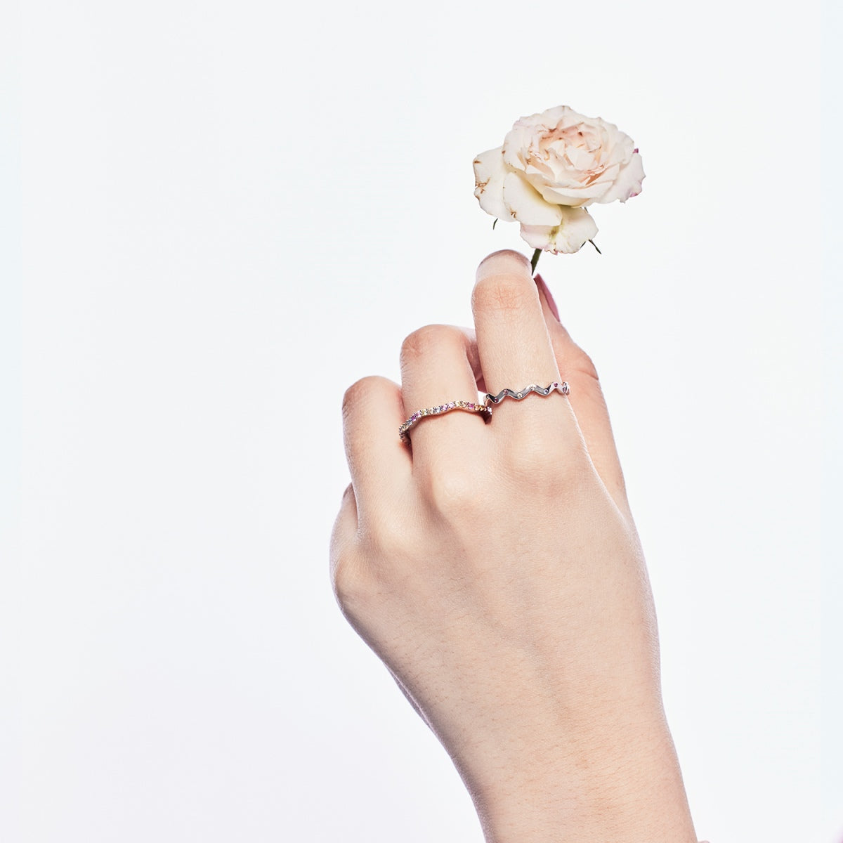 [STREET]Ornate Vibrant Round Cut Daily Ring