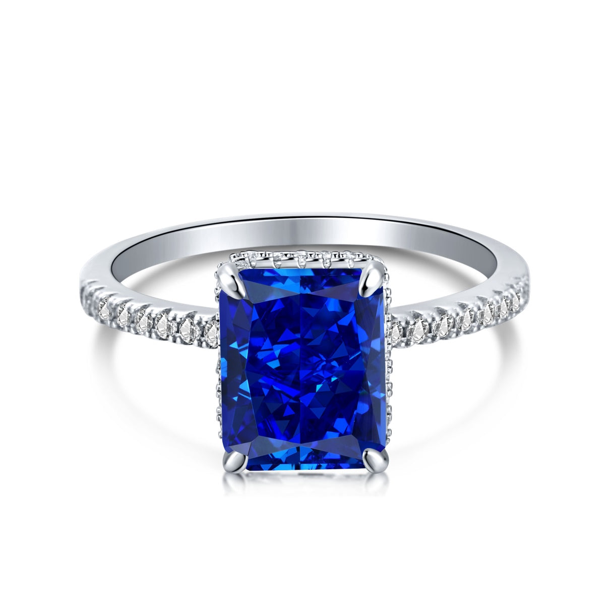 [STREET]Luxurious Engagement Ring
