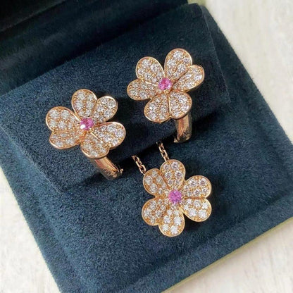 ˇGilded EraˇFRIVOLE ROSE GOLD FLOWER DIAMOND NECKLACE